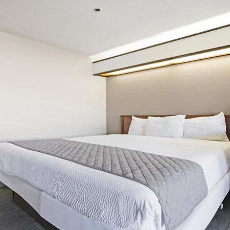 Budget Inn And Suites Stockton Yosemite Екстер'єр фото