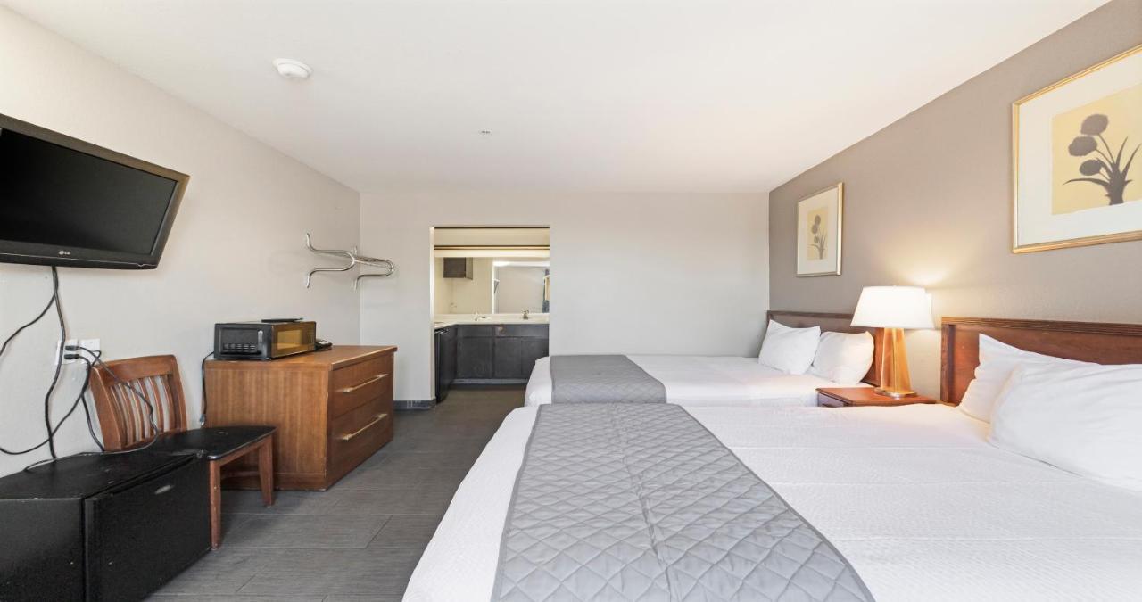 Budget Inn And Suites Stockton Yosemite Екстер'єр фото