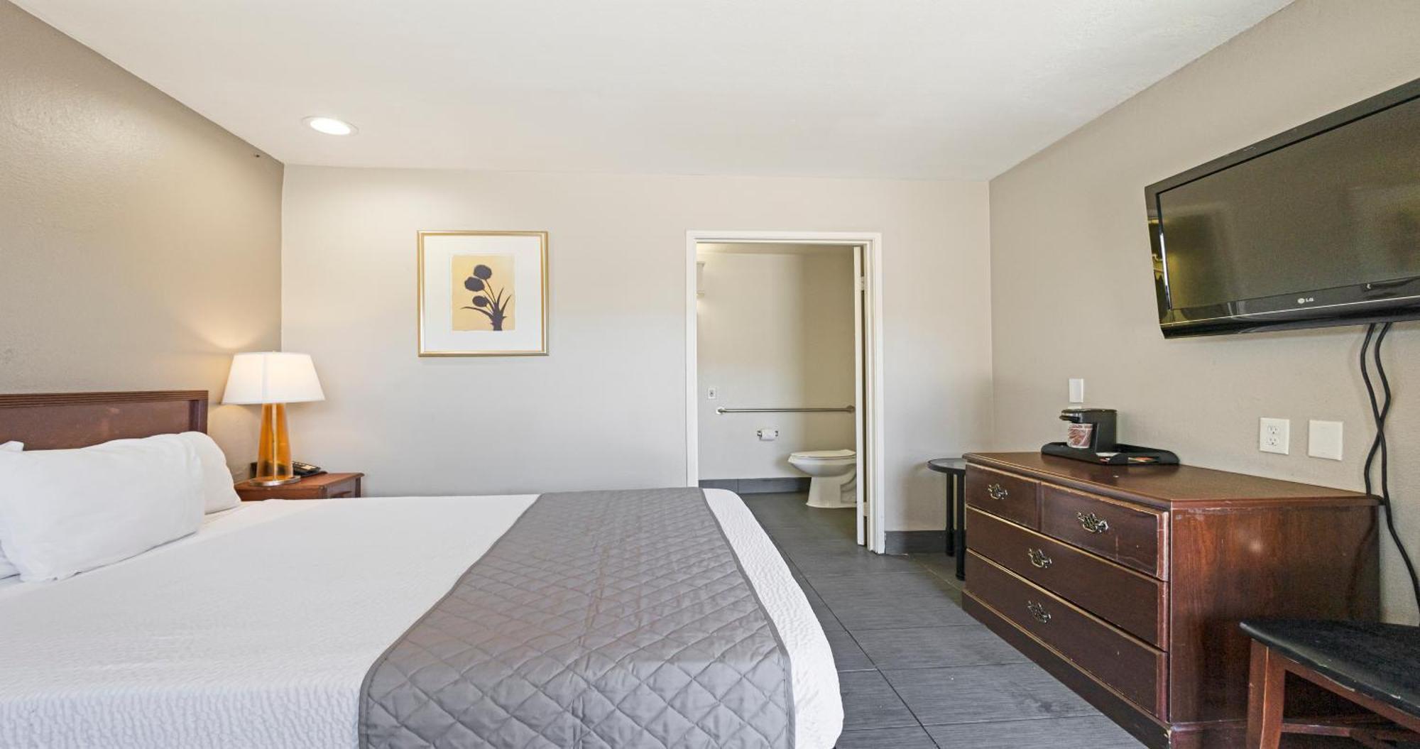 Budget Inn And Suites Stockton Yosemite Екстер'єр фото