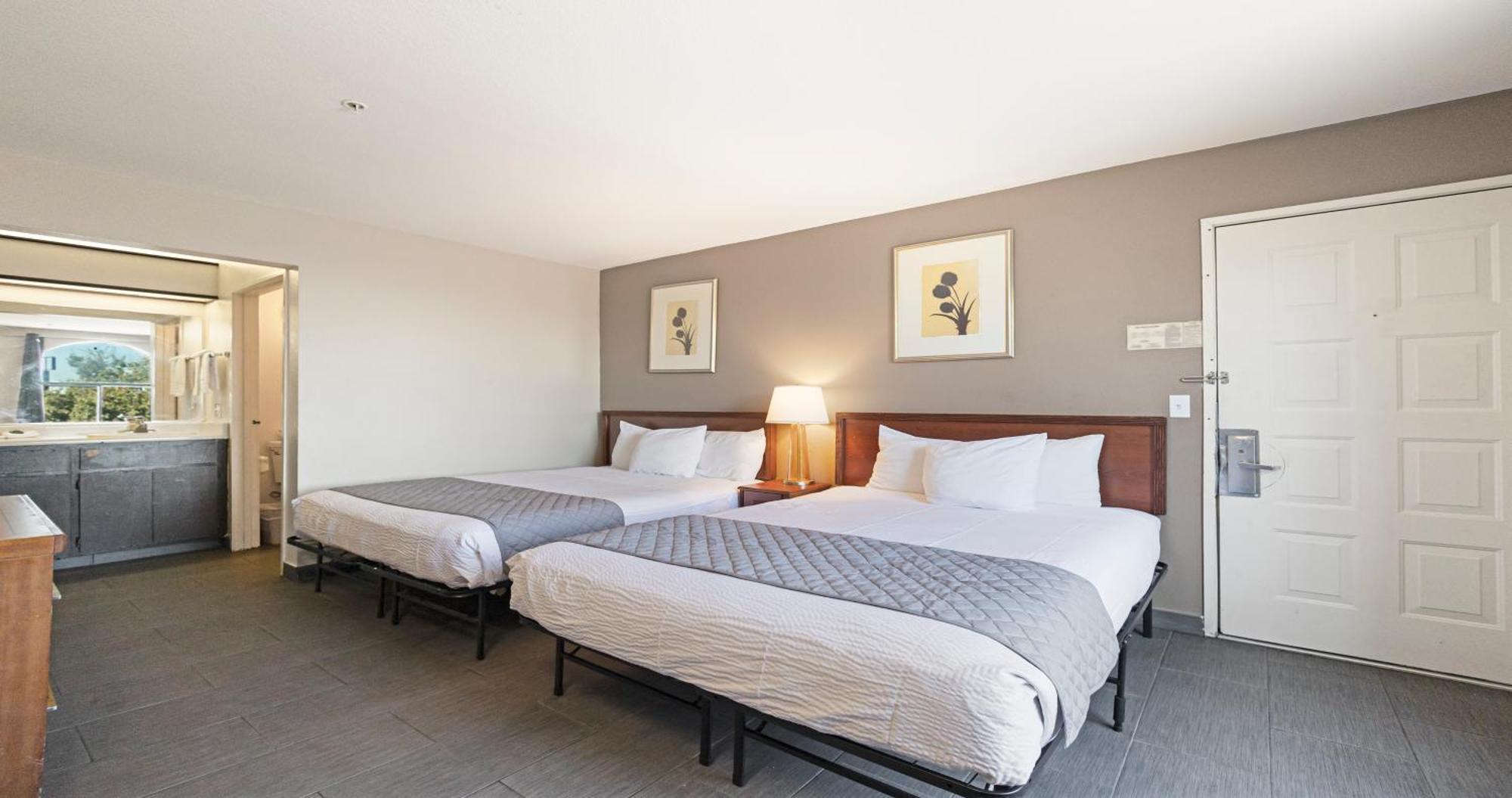 Budget Inn And Suites Stockton Yosemite Екстер'єр фото