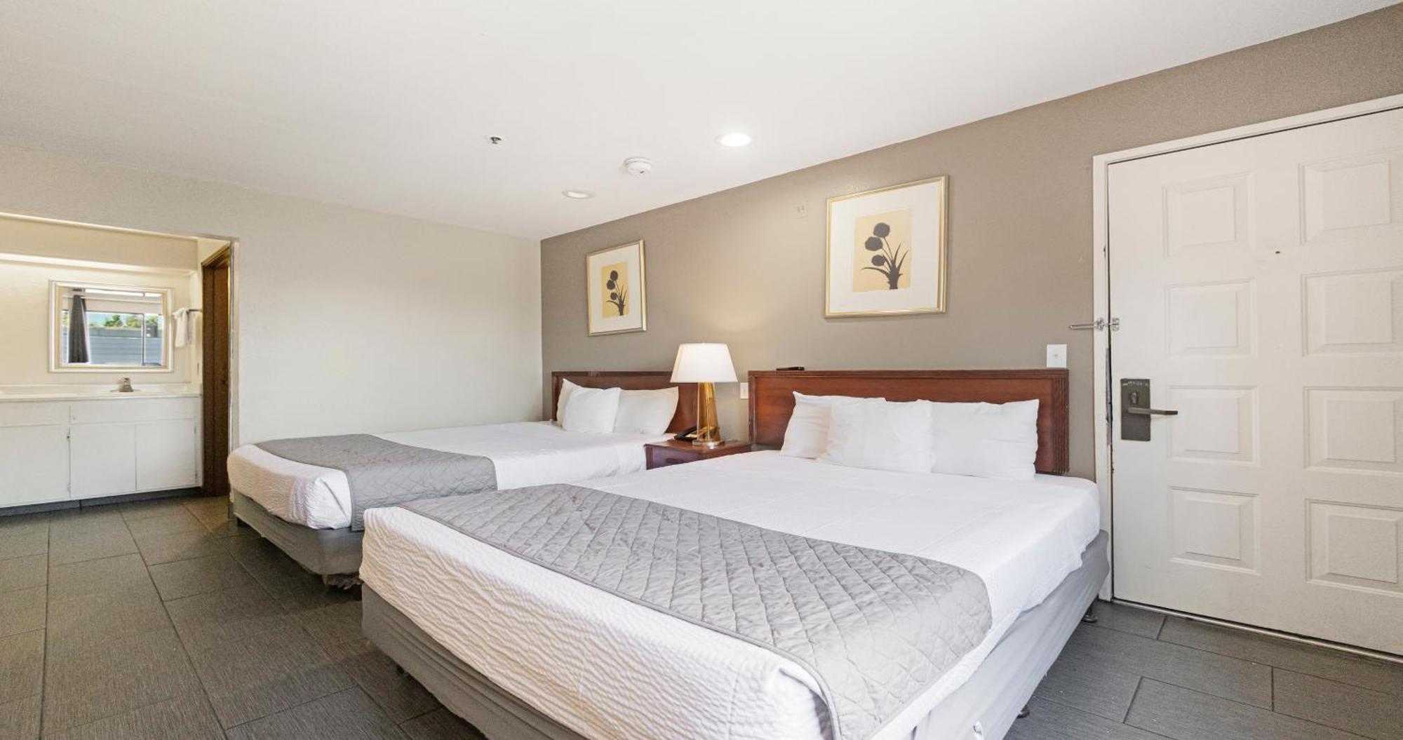 Budget Inn And Suites Stockton Yosemite Екстер'єр фото